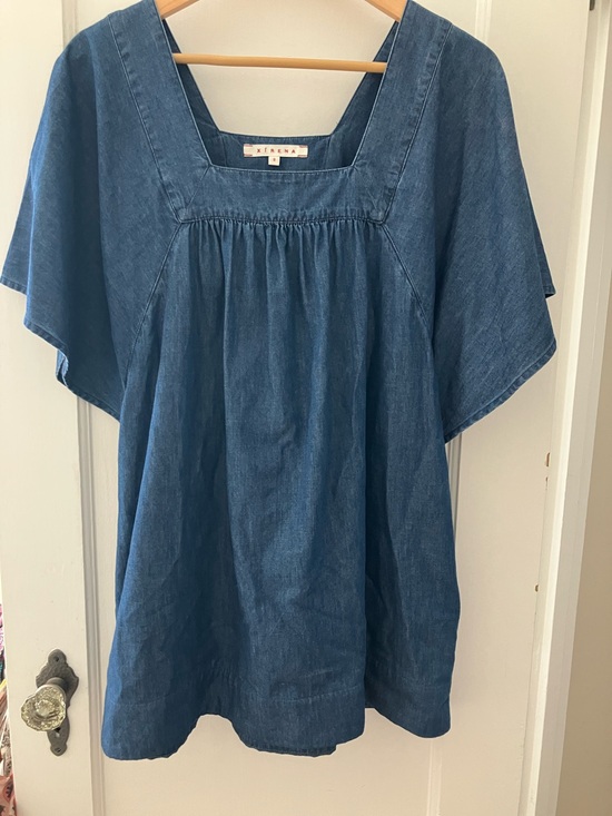 XiRENA Tops - Xirena Blue Denim Square-Neck Peasant Top/Tunic